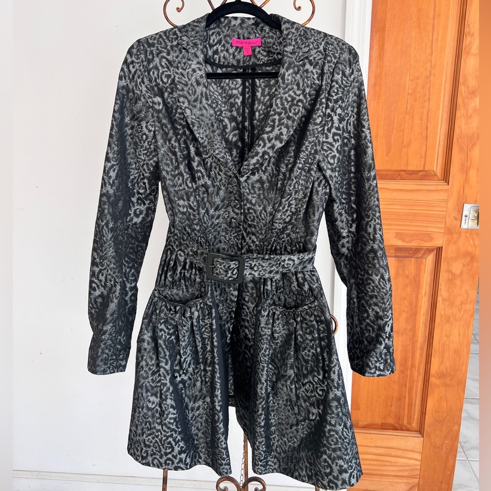 Betsey Johnson Grey Leopard Belted Collared Swing Jacket with Pockets